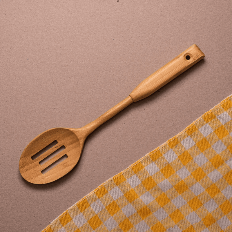 Colher-Vazada-De-Bambu-35cm---Oikos