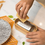 Ralador De Mesa Com Recipiente De Bambu - Oikos